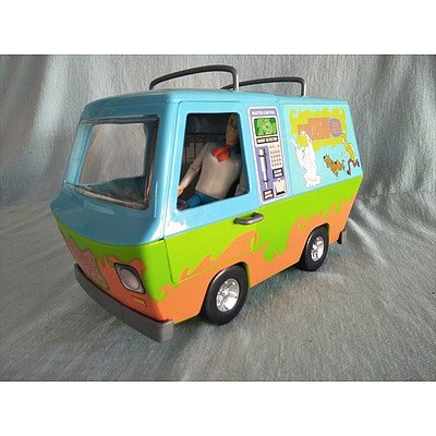 Scooby Doo The Mystery Machine Ghost Patrol Van and figurines