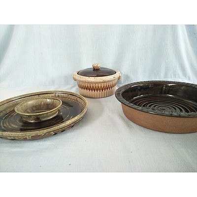 Assorted pottery kitchenware: 150mm casserole dish, pie dish and chip & dip platter