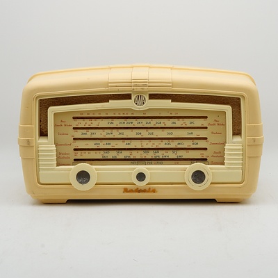 AWA Radiola Model 487NA Valve Radio