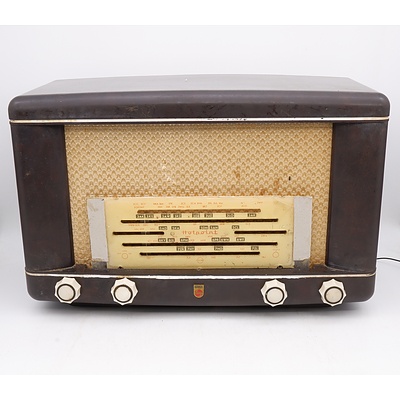 Bakelite Cased Philips Hotpoint Model 133A Valve Radio