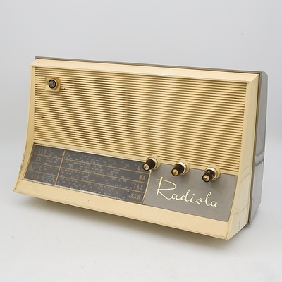 AWA Radiola Model B15 Valve Radio