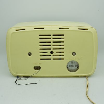 Kelvinator Model 64K52 Valve Radio