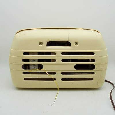 Bakelite Cased AWA Radiola Model 15-38MA Valve Radio