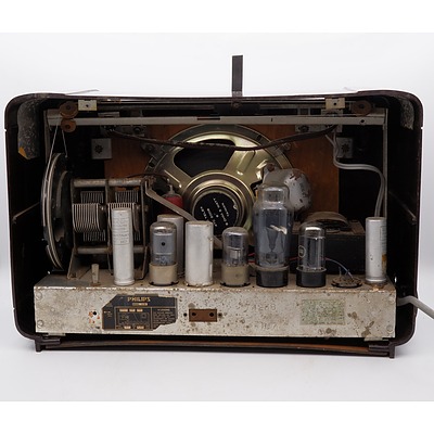 Bakelite Cased Philips Philips Model 113B Valve Radio