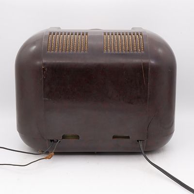 Bakelite Cased Kriesler Model 11-20 Valve Radio