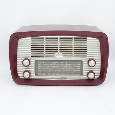 His Master's Voice Model 62-5 Valve Radio