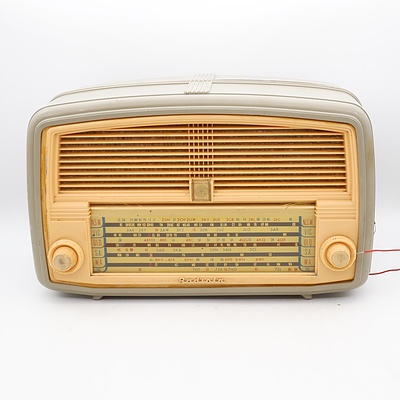 AWA Radiola Valve Radio