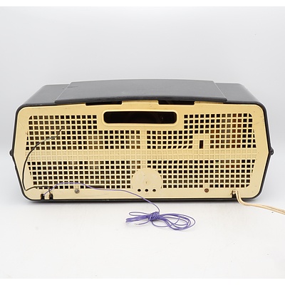 Kriesler Model 11-60 Valve Radio