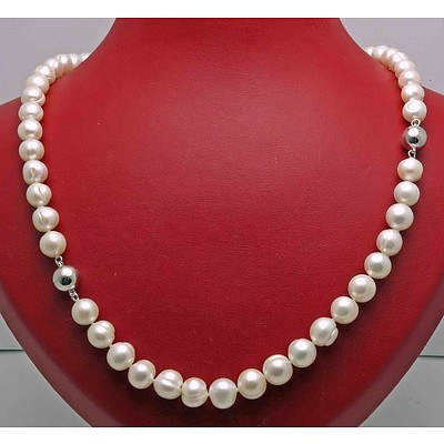 Pearl necklace & Bracelet Set