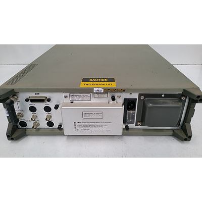 Hewlett Packard 8642B Synthesised Signal Generator, 100 kHz to 2100 MHz