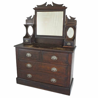 Antique Australian Federation Period Kauri Pine Duchess with Walnut Stained Finish, Early 20th Century