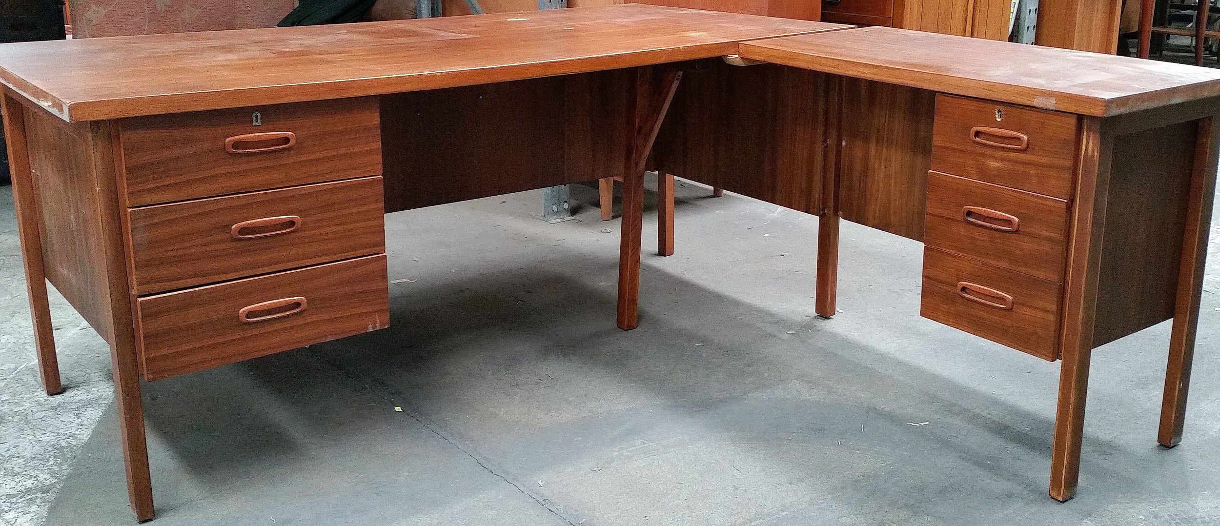 Cherry Wood Veneer Corner Desk Lot 1078818 ALLBIDS