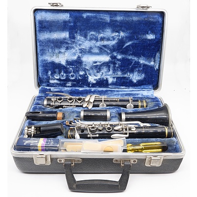 King Tempo Clarinet with Case