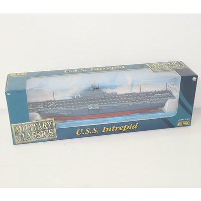 Gearbox Toys Military Classics 1:700 USS Indianapolis and USS Intrepid