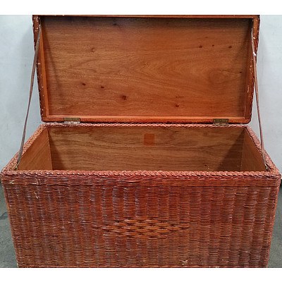 Wicker Blanket Box With Glass Top