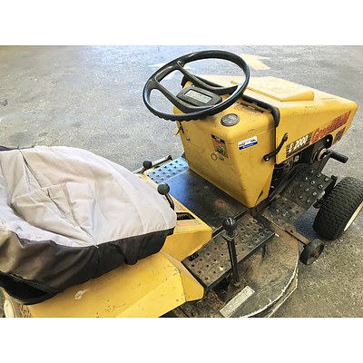 Greenfield E2000 MK2 Ride-On Lawnmower with Trailer