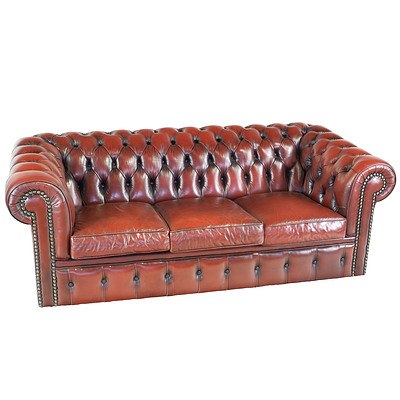 Moran Red Buttoned Leather Chesterfield Lounge
