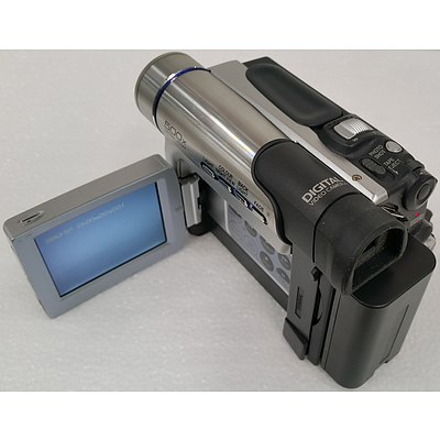 Panasonic NV-DS60 Digital Video Camera
