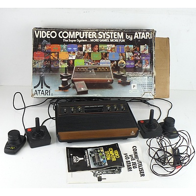 Atari CX-2600A Video Computer System, Including controllers and Original Box