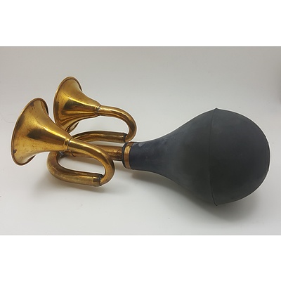 Vintage Style Taxi Horn - Brass (modern) Bladder Appears New