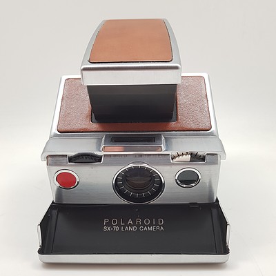 Polaroid SX-70 Land Camera in Leather Pouch
