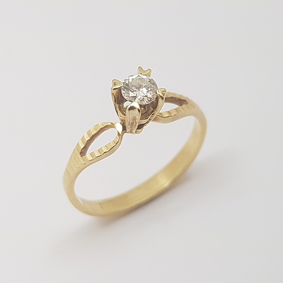 18ct Yellow Gold Diamond Solitaire Diamond Ring