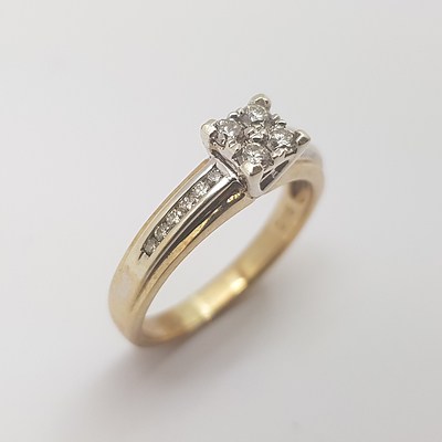 9ct Yellow Gold Diamond Ring with Flat Band and Graduated Shoulders.