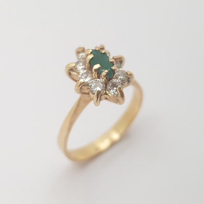 18ct Yellow Gold Diamond and Emerald Ring