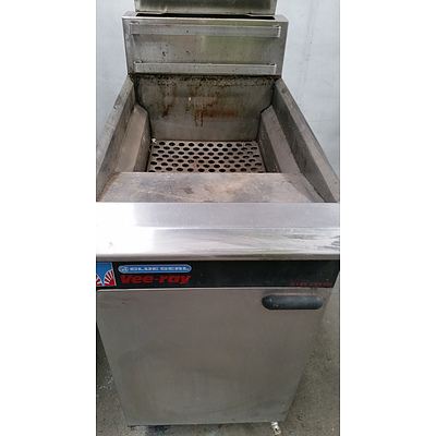Blue Seal Vee Ray 450mm Stainless Steel Natural Gas Deep Fryer