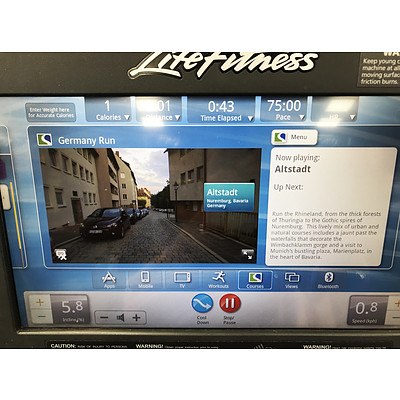 Life Fitness 95T Treadmill with FlexDeck Shock Absorption System - RRP Over $5,000