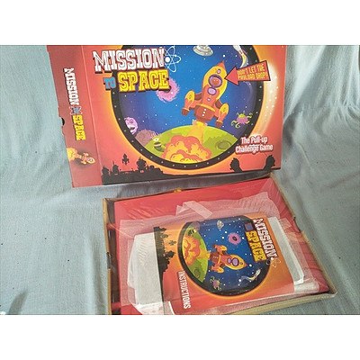 Mission to Space board game & Totally Gross science game (NEW)