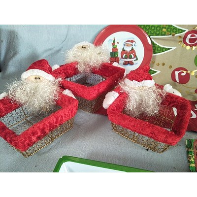 Assorted Christmas items including tea towel (new)
