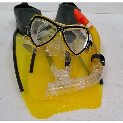 Snorkeling Gear - 2 Sets