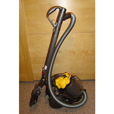 Dyson DC19 Cylinder Vacuum Cleaner