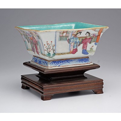 Chinese Famille Rose Square Bowl with Turquoise Interior, Tongzhi Seal Mark, Late 19th Century