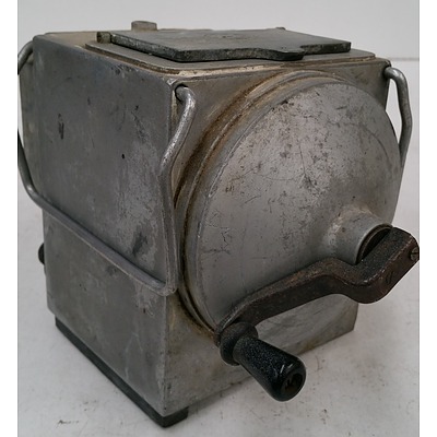 Vintage MEG 500 Volt Insulation Tester