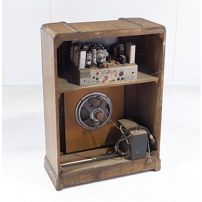 Vintage Radio Casing