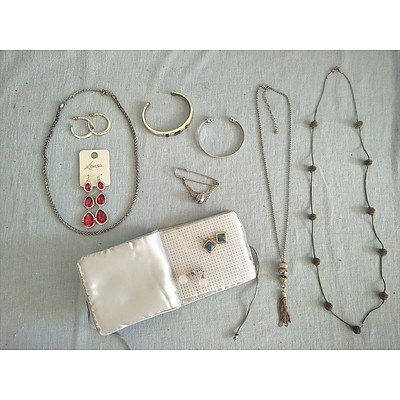 Assorted Jewellery
