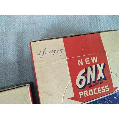 Vintage Razor in bakelite case with 3 boxes of razor blades dated 1947-1951