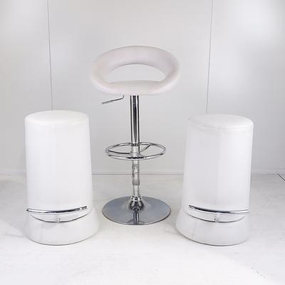 White Three-Piece Swivel Stool Setting