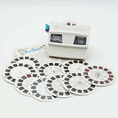 Retro Gaf Viewmaster with Ten Reels, Including Archie, Scenic Wonders USA, Charlie Brown and Bugs Bunny