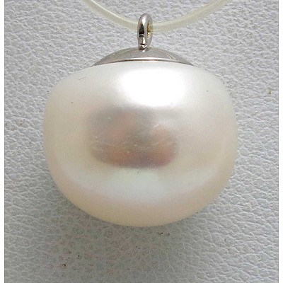 Very Large Pearl pendant - 9ct White Gold