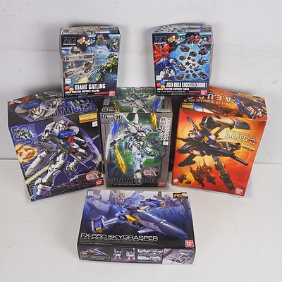 Group of Ban Dai 'Gundam' Robot Model Kits