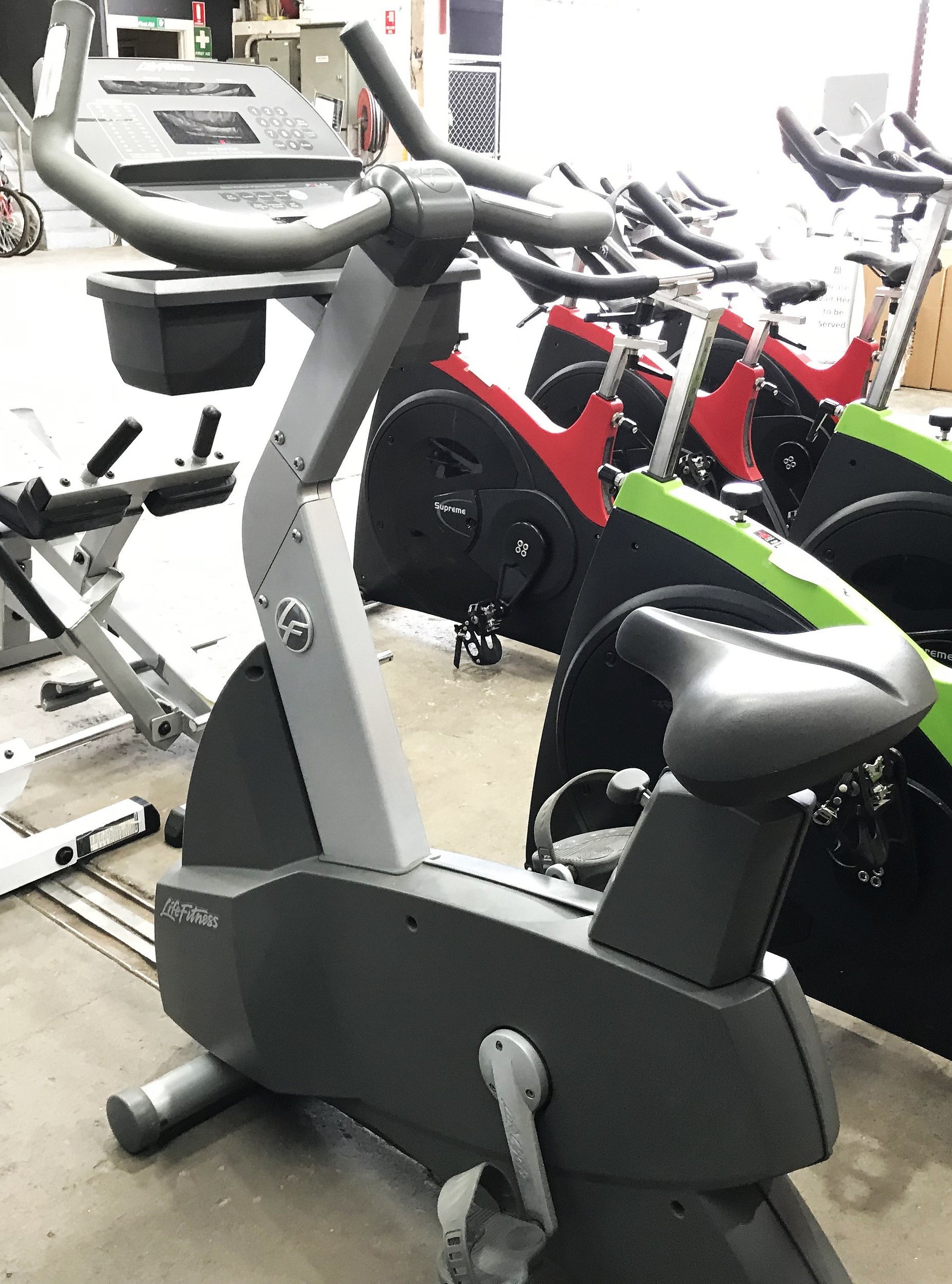 life fitness clsc upright bike