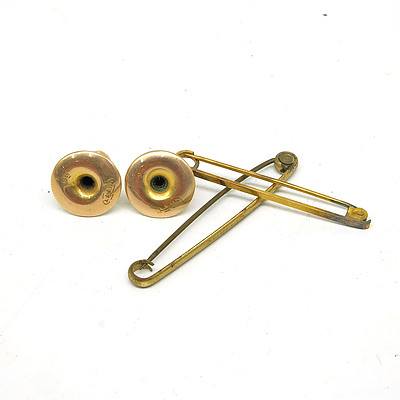Two 9ct Yellow Gold Gents Stud Button and Two Tie Bars