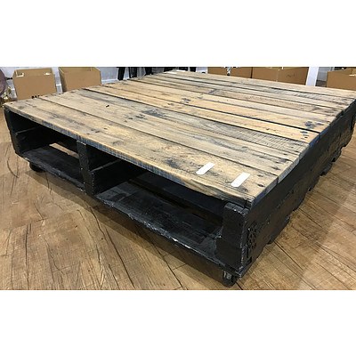 Pallet Art Mobile Coffee Table