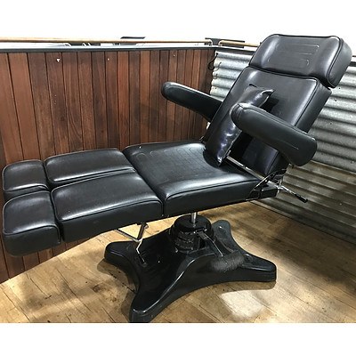 Black Vinyl Fully Adjustable Chair