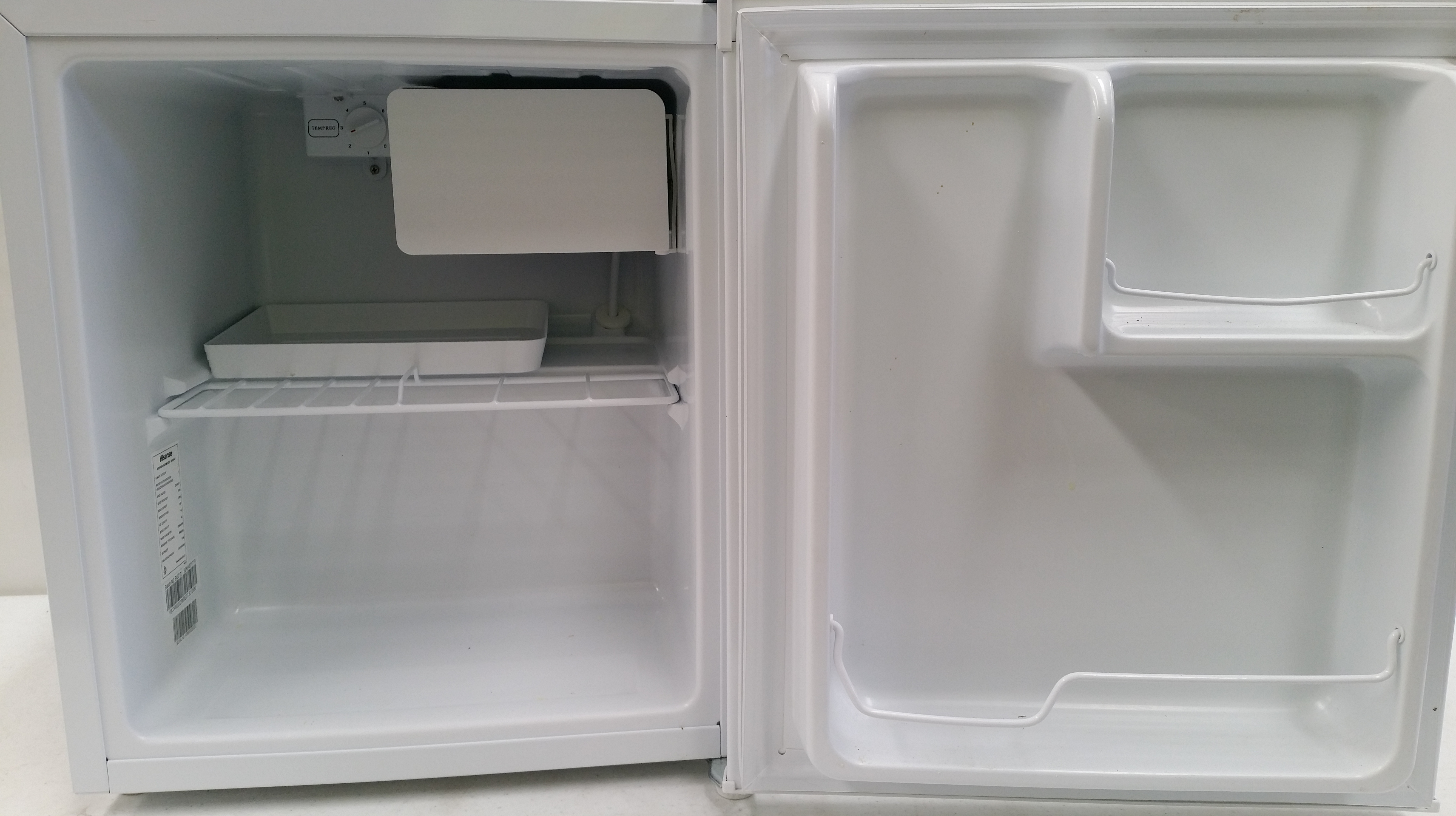 hisense bar fridge hr6bf47