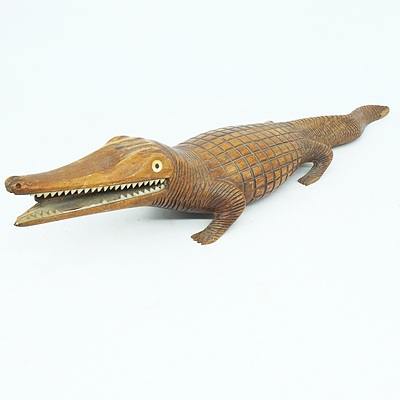 Papua New Guinea Carved crocodile