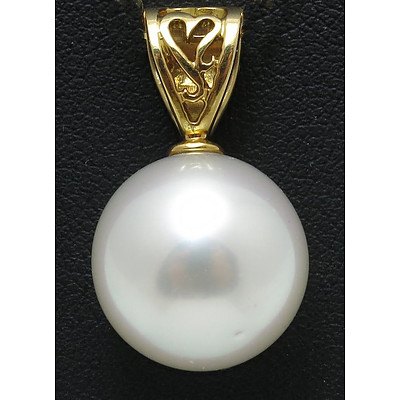 South Sea Pearl pendant - 18ct Gold